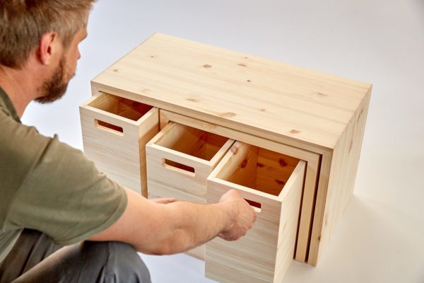 MULTI-PRAKTISCH - Multifunktionsmöbel aus Holz für kleine Räume 1